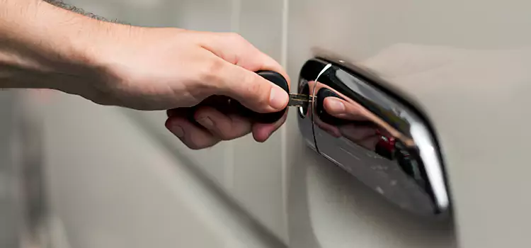 Why Choose Our Auto Locksmith Team in Youngstown, OH?